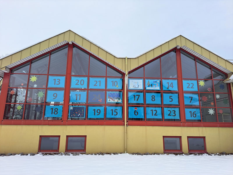 Adventskalender Tueren geöffnet